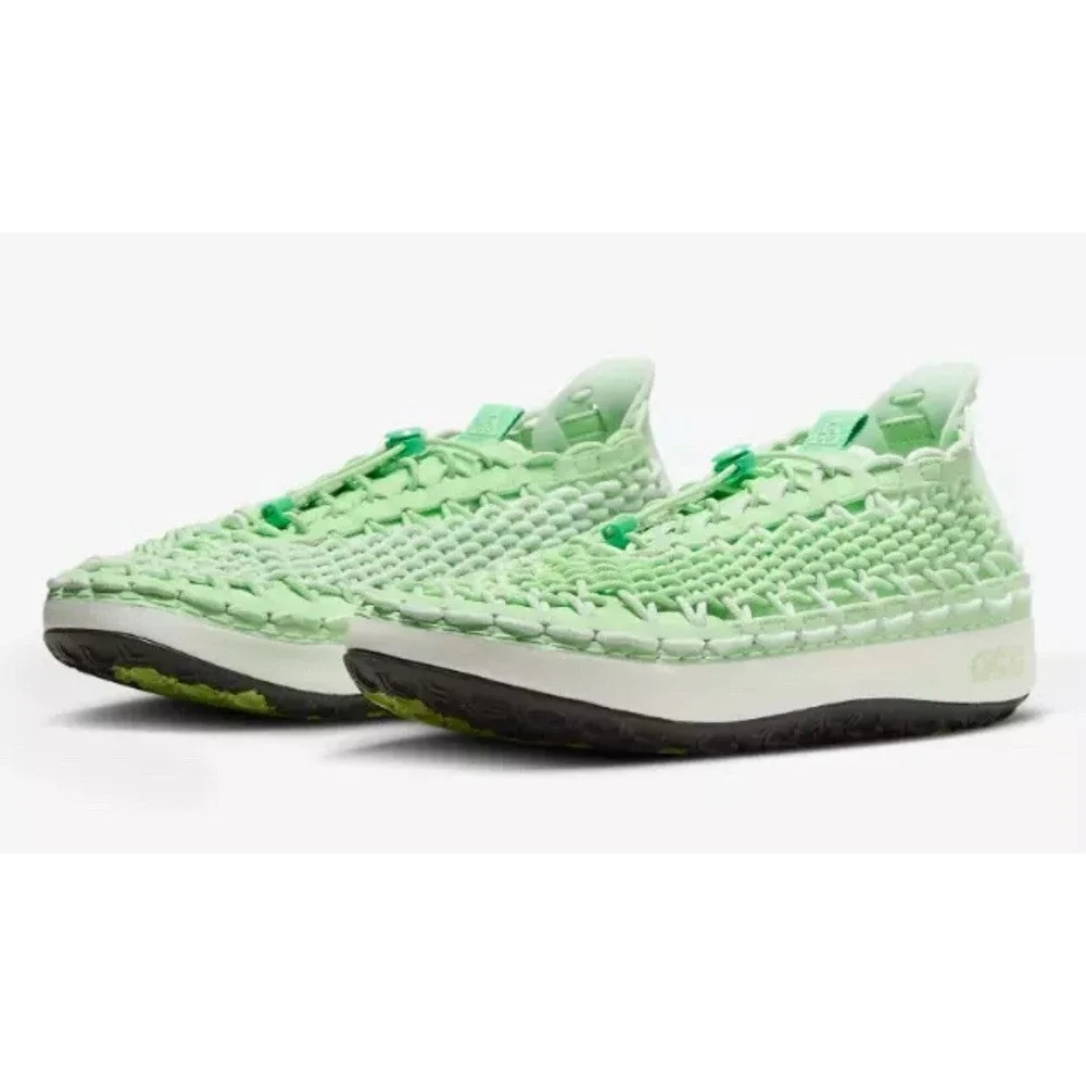 Size 10 - Nike ACG Watercat+ Vapor Green